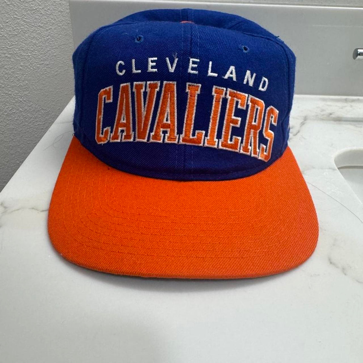 Vintage Cleveland Cavaliers Starter Snapback product photo 1