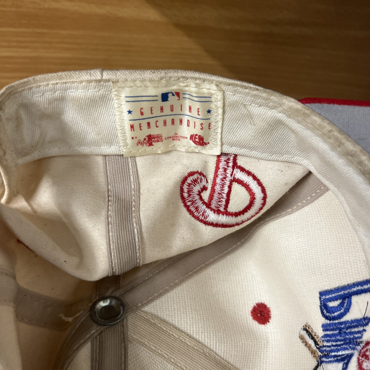 Vintage 90s Philadelphia Phillies #1 Apparel Snapback — photo 6 of 6